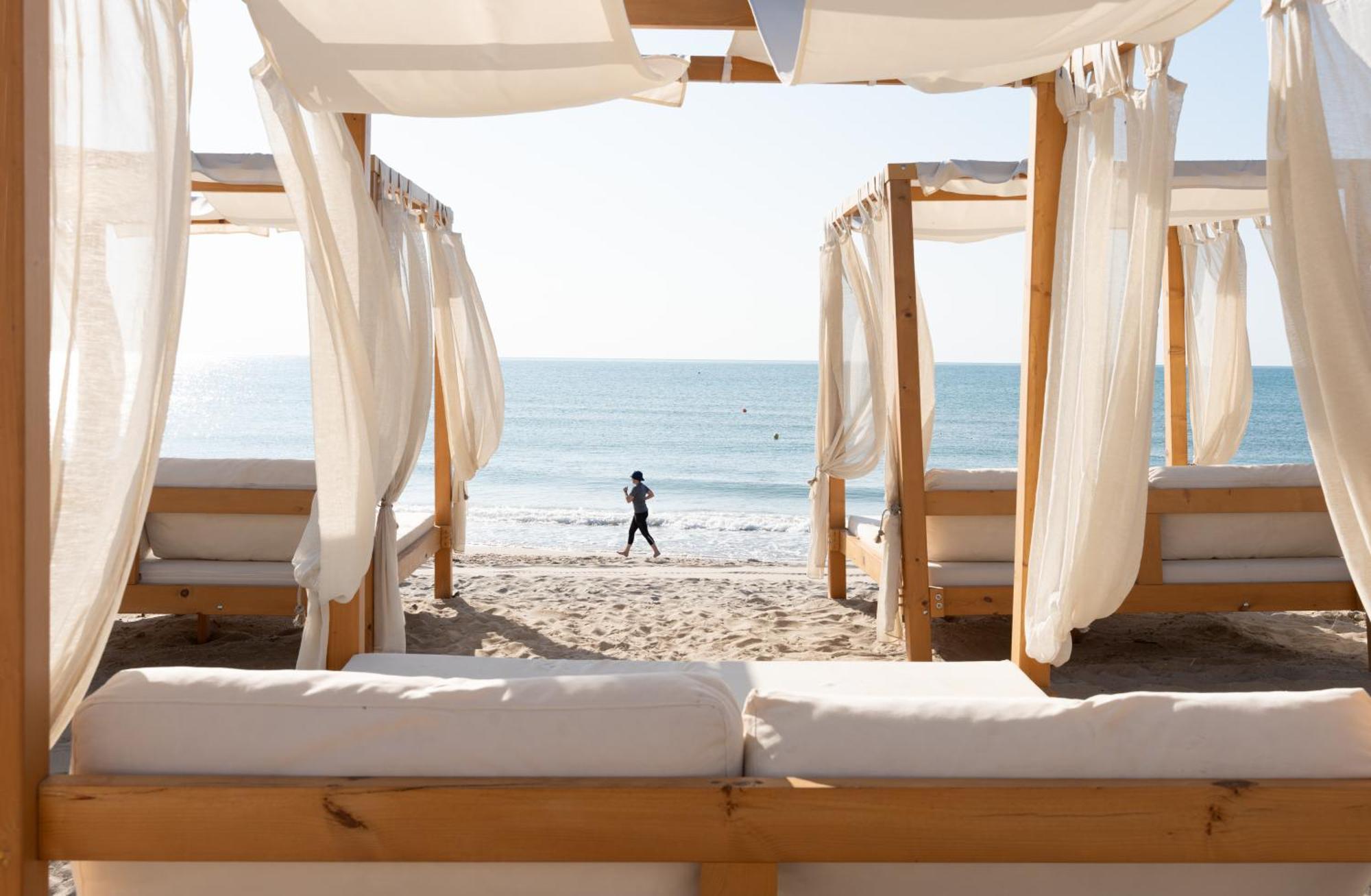 Royal Beach House 2 Bedrooms