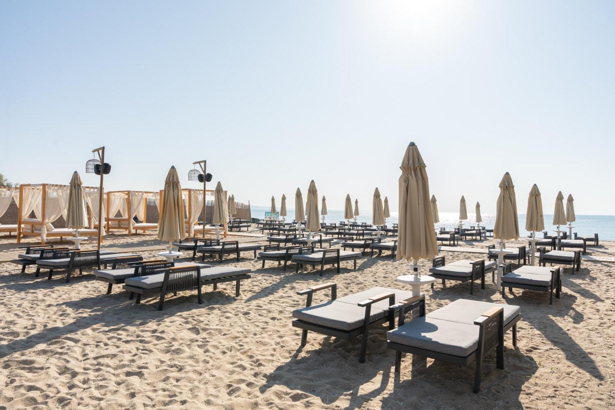 Royal Beach House 2 Bedrooms